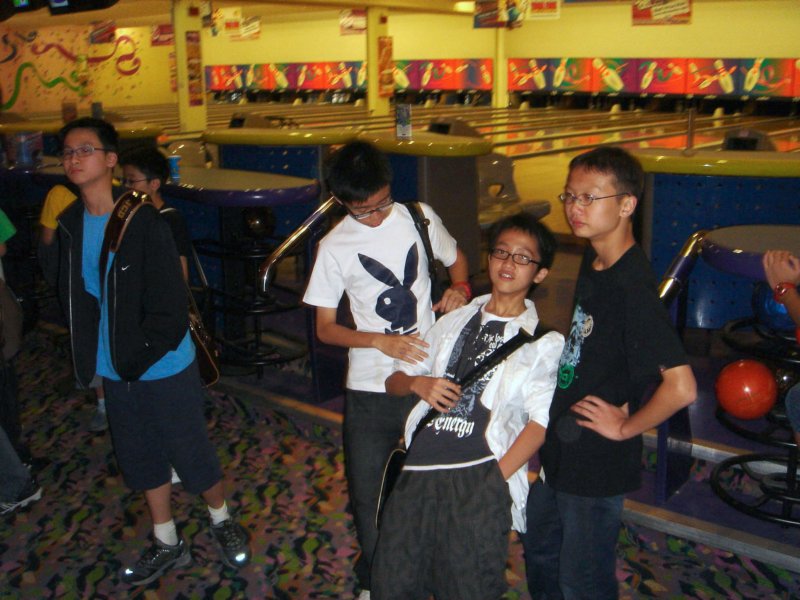 julbowling055.jpg