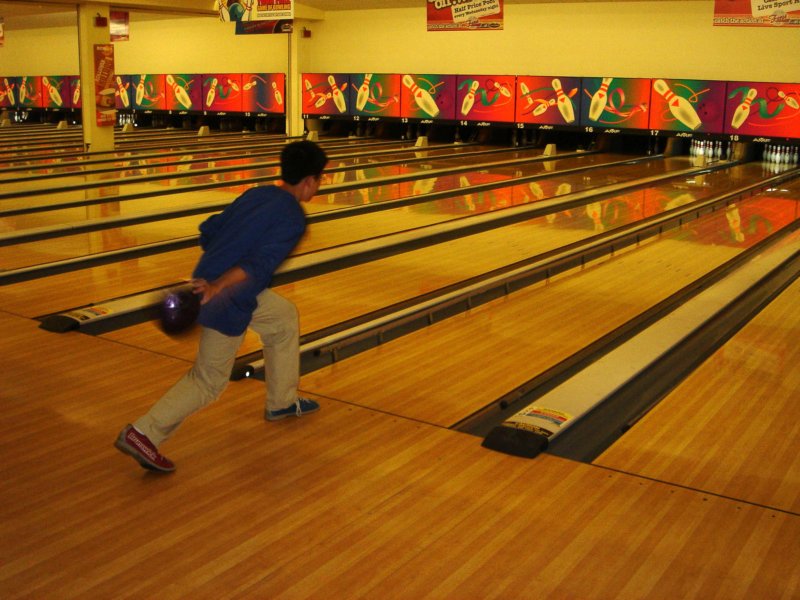 julbowling076.jpg